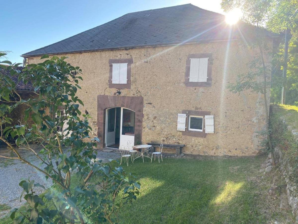 Gite Guiroya Saint-Jean-le-Vieux  Eksteriør bilde